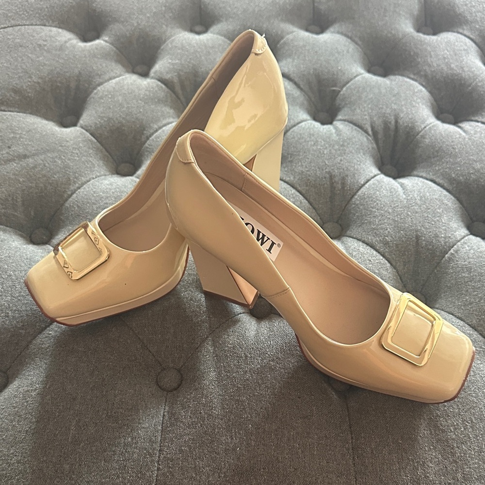 Chic Cream Block Heel Pumps